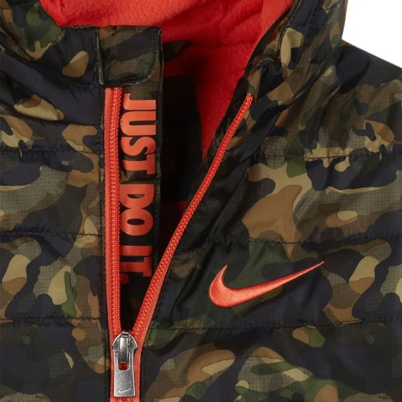 NIKE | Army Camo | FULL-ZIP PUFFER JACKET - Picture 3 of 8